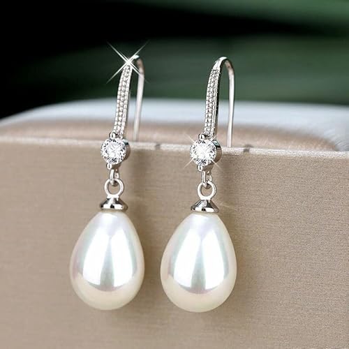Dangling Earrings with Bright Pearls | White Gold