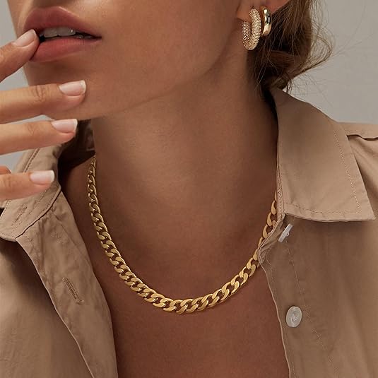 Necklace with Rough Cuban Link Pattern | Gold