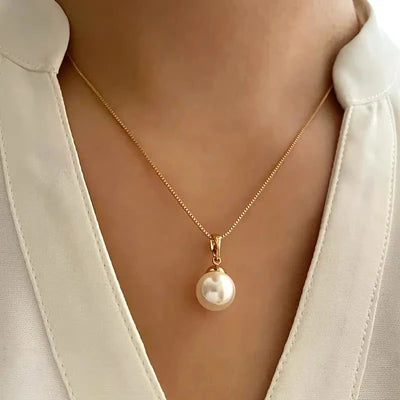 Jewelry set with pearls from Golden Grace | Gold