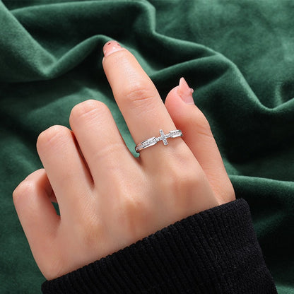 Celeste Cross Ring | White Gold